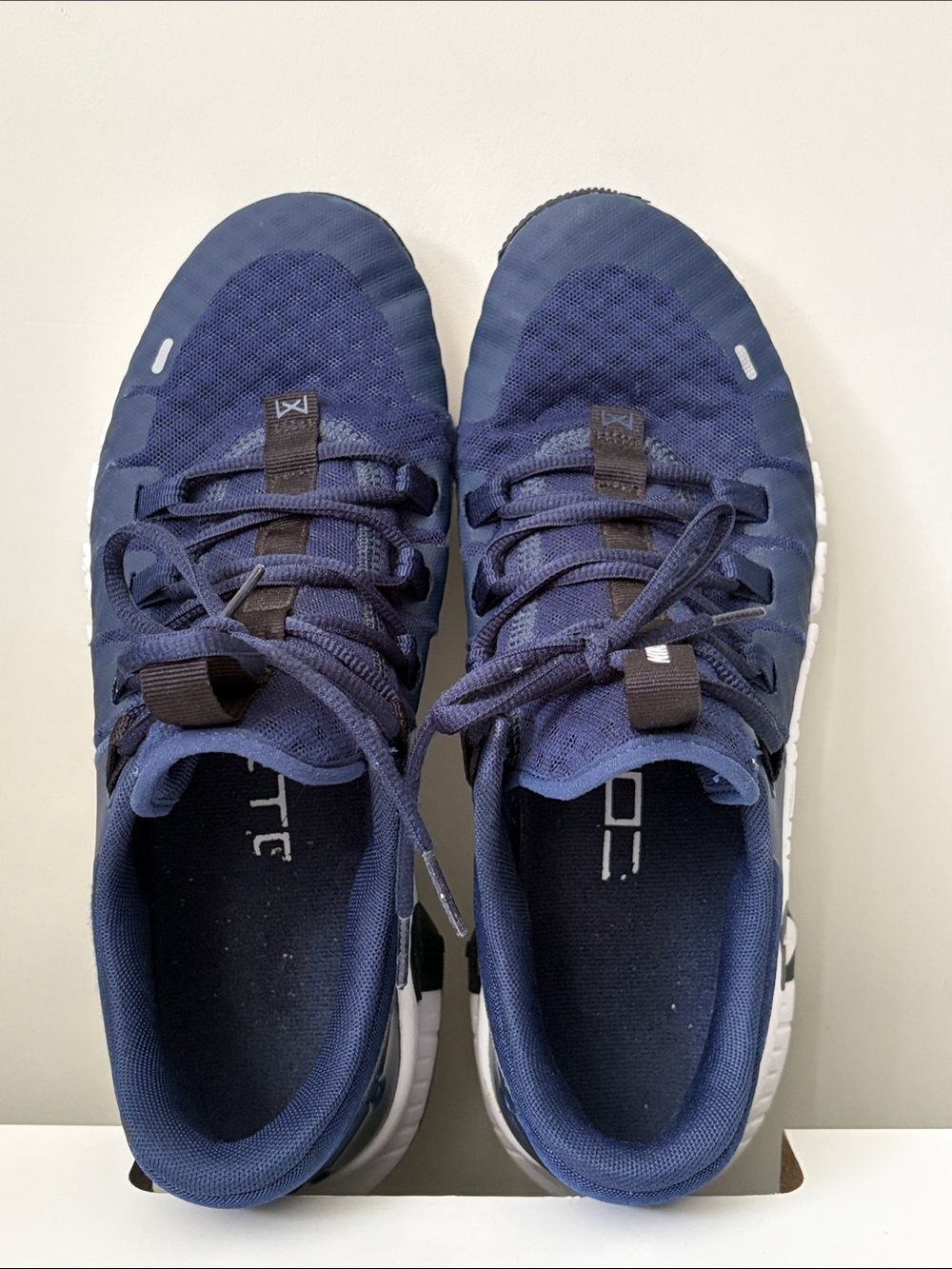 Nike Free Metcon 5, College Navy Blue and White, M 9.5 / W 11 - Picture 4 of 7